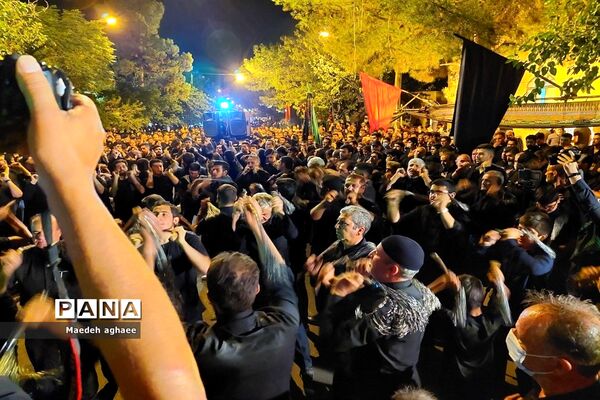 برگزاری  مراسم تاسوعا و نخل گردانی در گناباد