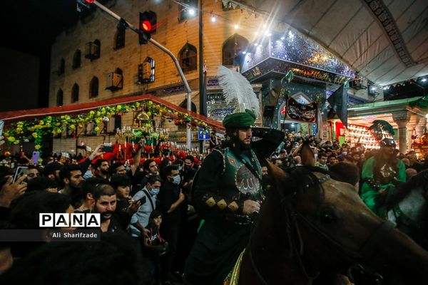عزاداری شب عاشورا در محله دولت آباد