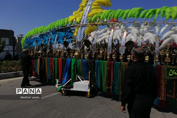 عزاداری روز عاشورا هیات جوانان نوغان در مشهد