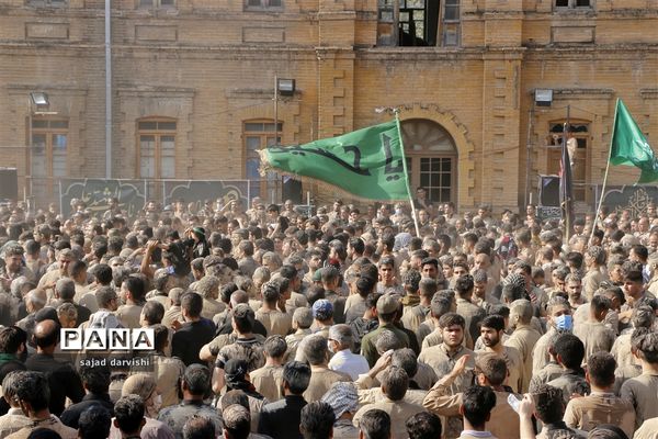آیین گل مالی به مناسبت عاشورای حسینی در لرستان