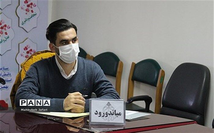 خبرنگاران پرچمداران عرصه حقیقت‌جویی و حقیقت نگاری هستند