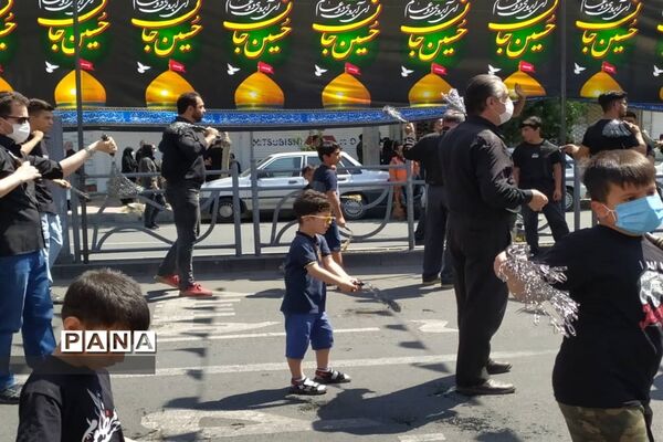 برگزاری مراسم عاشورا حسینی در بلوار مظاهری کرج