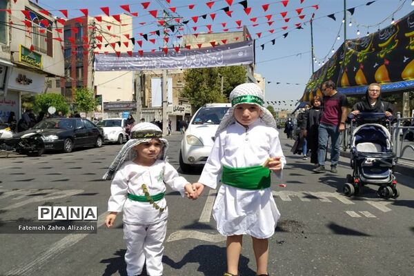 برگزاری مراسم عاشورا حسینی در بلوار مظاهری کرج