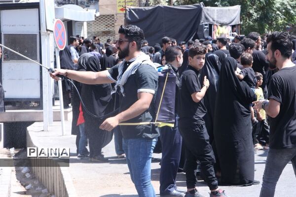 تربت‌جام در روز عاشورای حسینی رنگ‌ عزا به خود گرفت