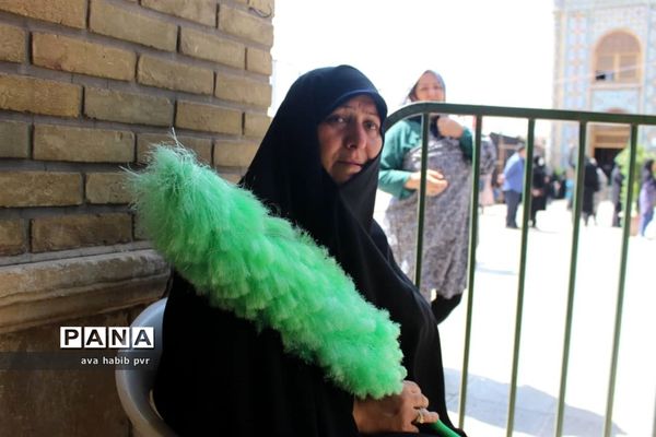 مراسم عزاداری و نماز ظهرعاشورا درقزوین