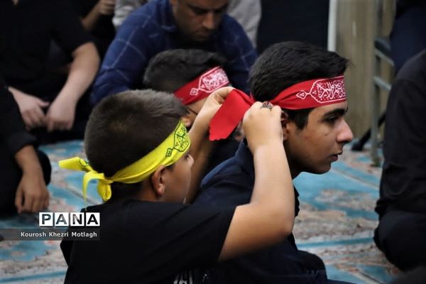 حضور پرشور دانش‌آموزان در عزاداری‌های دهه اول محرم در کازرون