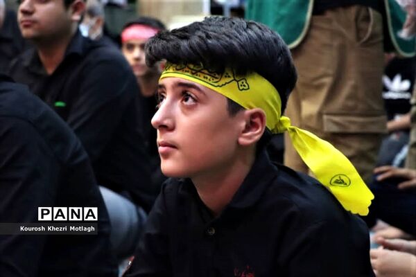حضور پرشور دانش‌آموزان در عزاداری‌های دهه اول محرم در کازرون