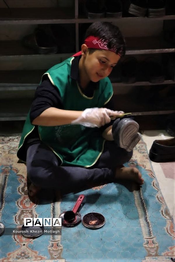 حضور پرشور دانش‌آموزان در عزاداری‌های دهه اول محرم در کازرون