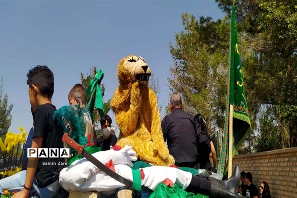 آیین عزاداری مردم شهر سورمق در سوگ امام حسین (ع)