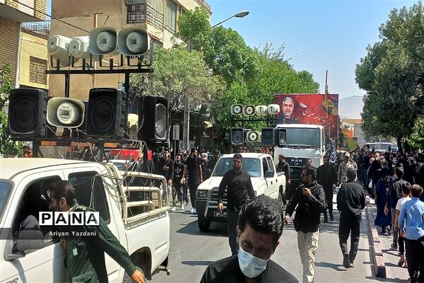 خاکسپاری پیکر مطهر سردار بی‌سر شهید اسکندری در شیراز