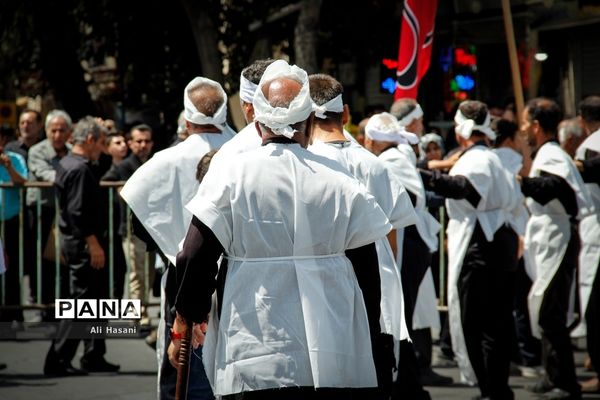 حضور پرشور عاشقان حسینی روز عاشورا در ارومیه