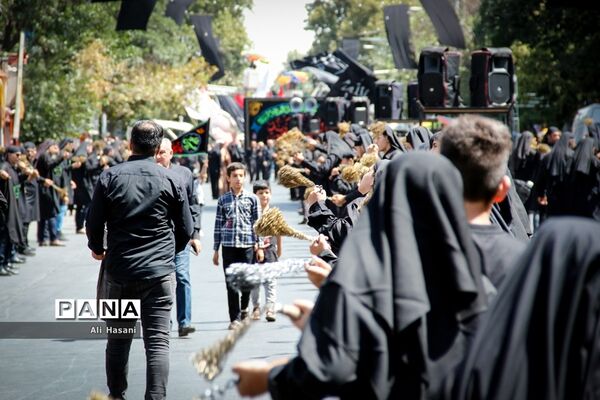 حضور پرشور عاشقان حسینی روز عاشورا در ارومیه