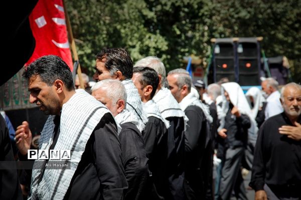 حضور پرشور عاشقان حسینی روز عاشورا در ارومیه