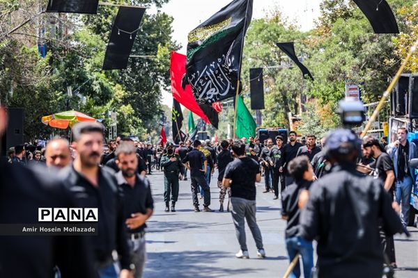 عزاداری مردم ارومیه در عاشورای حسینی