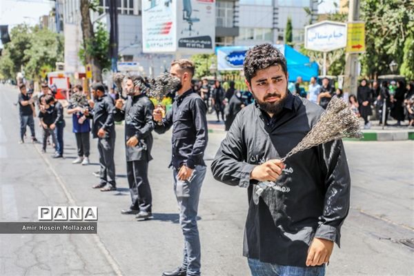 عزاداری مردم ارومیه در عاشورای حسینی