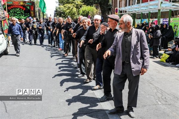 عزاداری مردم ارومیه در عاشورای حسینی