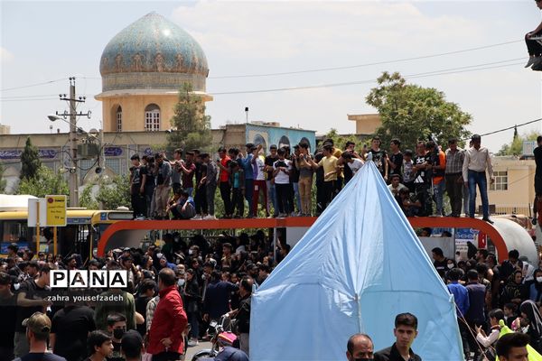 مراسم خیمه سوزان روز عاشورای حسینی در شیراز