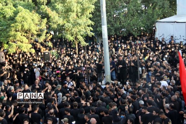 برگزاری مراسم عزاداری خیمه سوزان عصر عاشورا در شهر الوند