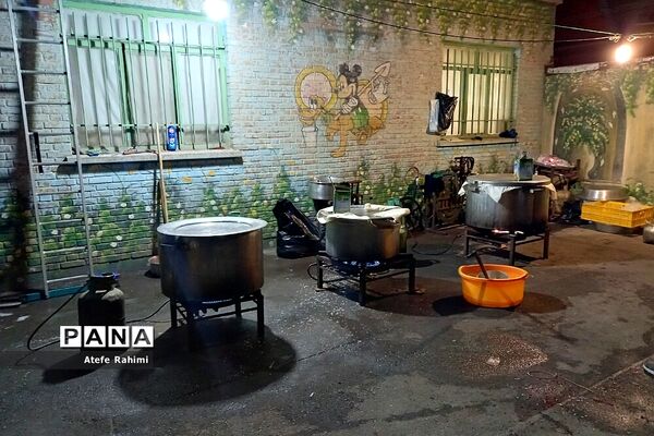 برگزاری مراسم عاشورا توسط مهاجرین افغانستانی در مدرسه استثنایی شهید اتقایی