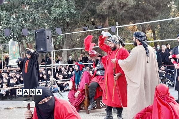 عزاداری شب عاشورا در سطح شهرستان قدس همراه با تعزیه‌خوانی