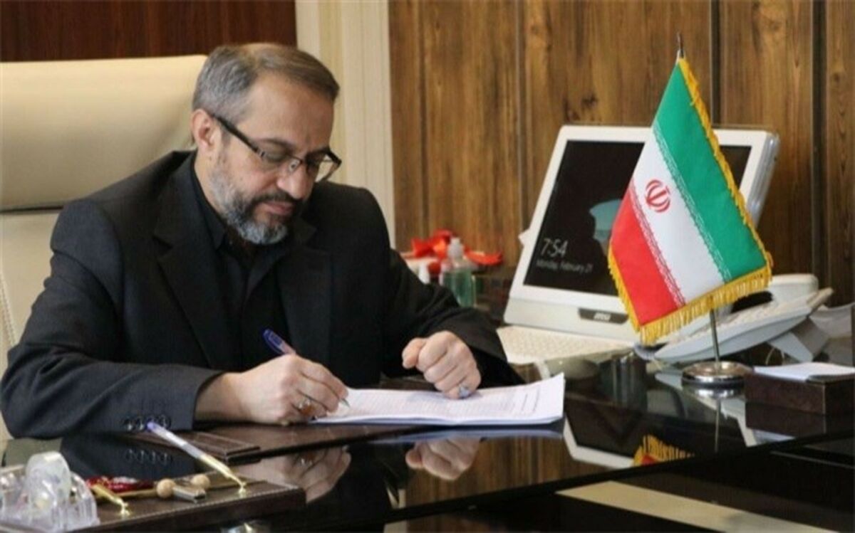 روز خبرنگار یادآور مجاهدت‌های زنان و مردانی حقیقت‌طلب است که بیرق آگاهی‌بخشی را بر دوش می‌کشند