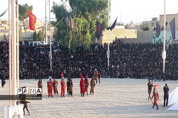 مراسم خیمه‌سوزان روز عاشورای حسینی درابرکوه