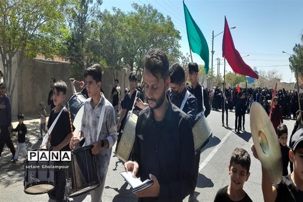 برپایی هیات و نماز روز عاشورا در شهرستان درمیان