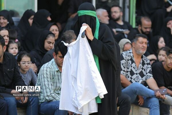 مراسم تعزیه‌خوانی در رینه لاریجان
