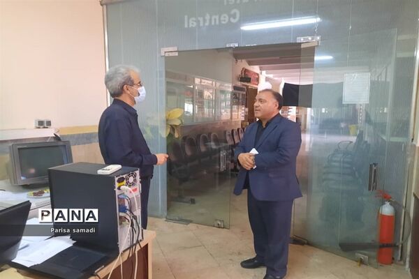 بازدید معاون پرورشی و تربیت‌بدنی منطقه ۱۳ از پایگاه‌های مشاوره کنکور ۱۴۰۱