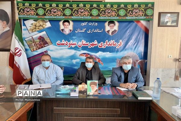 نشست صمیمی فرماندار شهرستان مینودشت با اصحاب رسانه به مناسبت روز خبرنگار