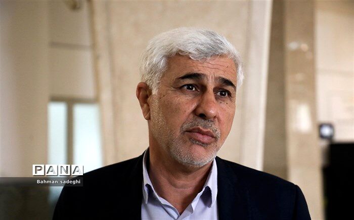 دولت با جراحی‌های اقتصادی معیشت مردم را سامان دهد