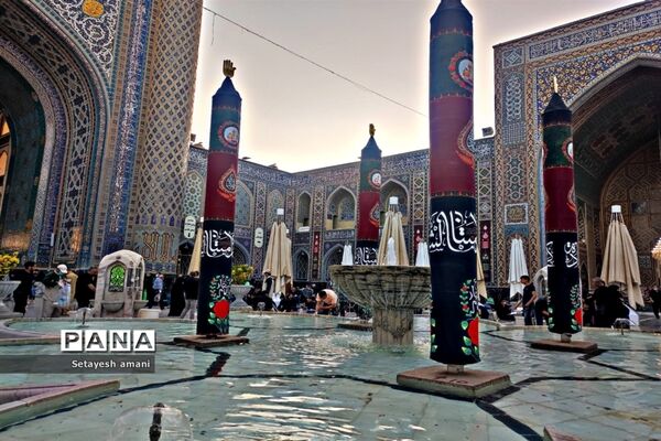 حرم مطهر رضوی در محرم