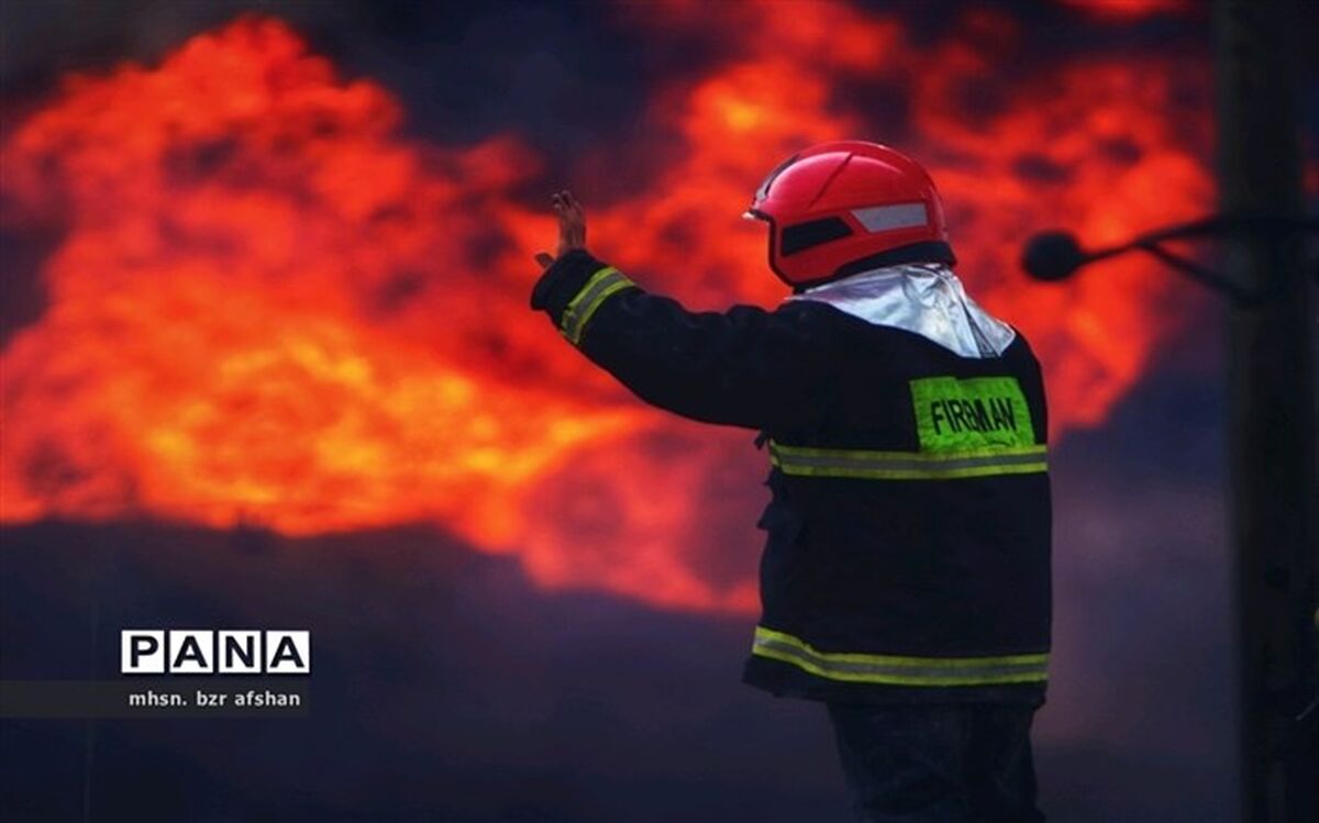 وقوع حریق در پارکینگ واحد مسکونی