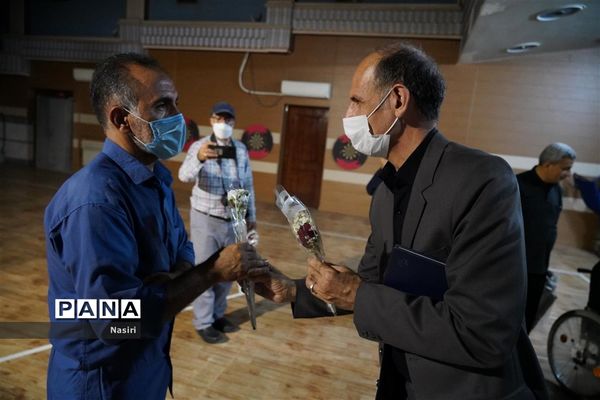 دیدار مدیرکل آموزش و پرورش اصفهان از جانبازان هشت سال دفاع مقدس در آسایشگاه شهید مطهری