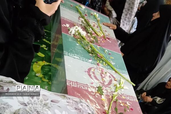 تشییع پیکر دو شهید گمنام در نماز جمعه شهرستان پردیس