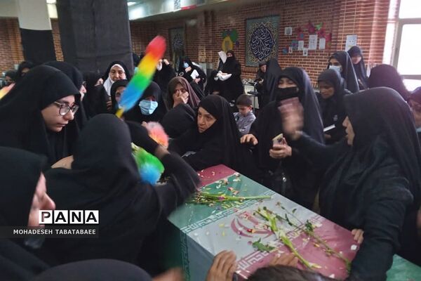 تشییع پیکر دو شهید گمنام در نماز جمعه شهرستان پردیس