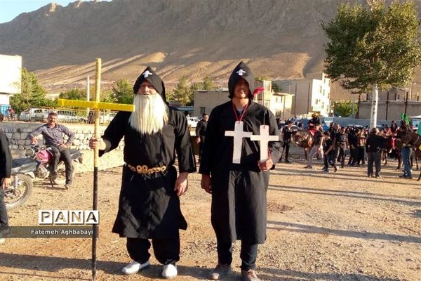 برگزاری نمایش آیینی «یک بیابان بی‌کسی» و حرکت نمادین قافله امام حسین (ع) در شهرستان بن
