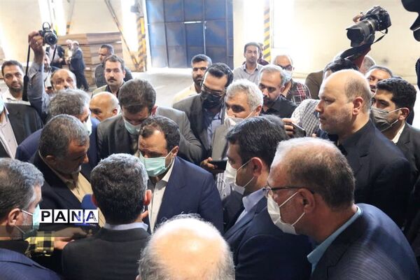 بازدید وزیر اقتصاد از شرکت نکاچوب میاندورود