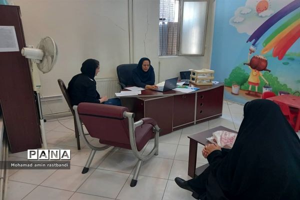 حضور پذیرفته‌شدگان کنکور ۱۴۰۱ در پایگاه‌های انتخاب رشته منطقه ۱۳