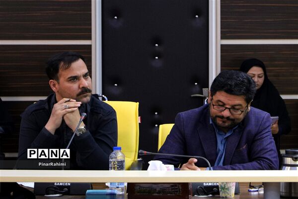 نشست هم‌اندیشی  مدیرکل آموزش و پرورش با اصحاب رسانه
