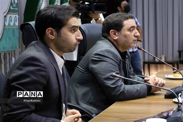 نشست هم‌اندیشی  مدیرکل آموزش و پرورش با اصحاب رسانه