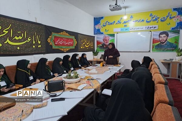 اولین دوره جامع آموزگاری فصل رویش در دشتستان
