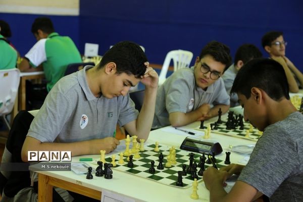 آغاز مسابقات  شطرنج دانش‌آموزی در شهرکرد