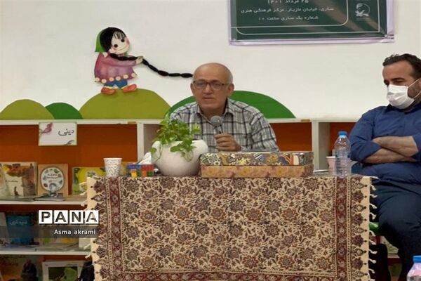 نشست تخصصی نقد و بررسی رمان نوجوان شکارچی