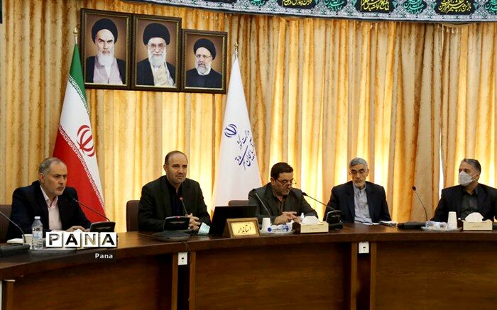 هیچ مدرسه‌ای نباید قطعی آب و برق و گاز داشته باشد
