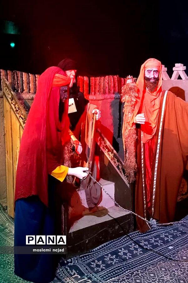 برپایی نمایشگاه روضه رضوان در نوش‌آباد، آران و بیدگل
