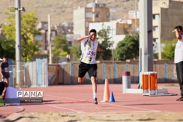 مسابقات دو و میدانی دانش‌آموزی در مرحله کشوری