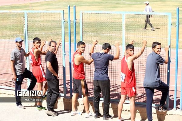 مسابقات دو و میدانی دانش‌آموزی در مرحله کشوری