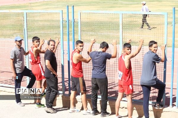 مسابقات دو و میدانی دانش‌آموزی در مرحله کشوری