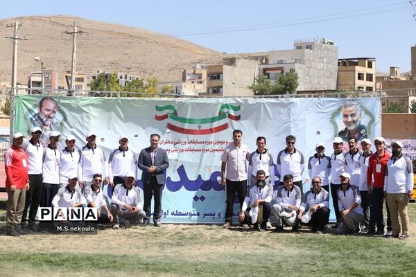 مسابقات دو و میدانی دانش‌آموزی در مرحله کشوری
